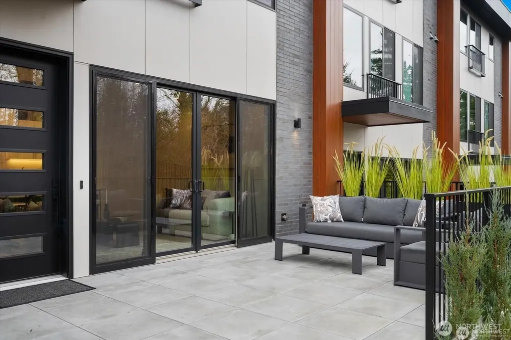 290 118th Avenue SE Bellevue WA 98005