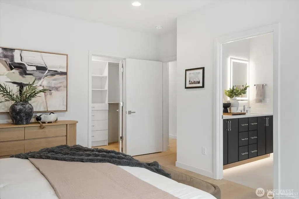 290 118th Avenue SE Bellevue WA 98005