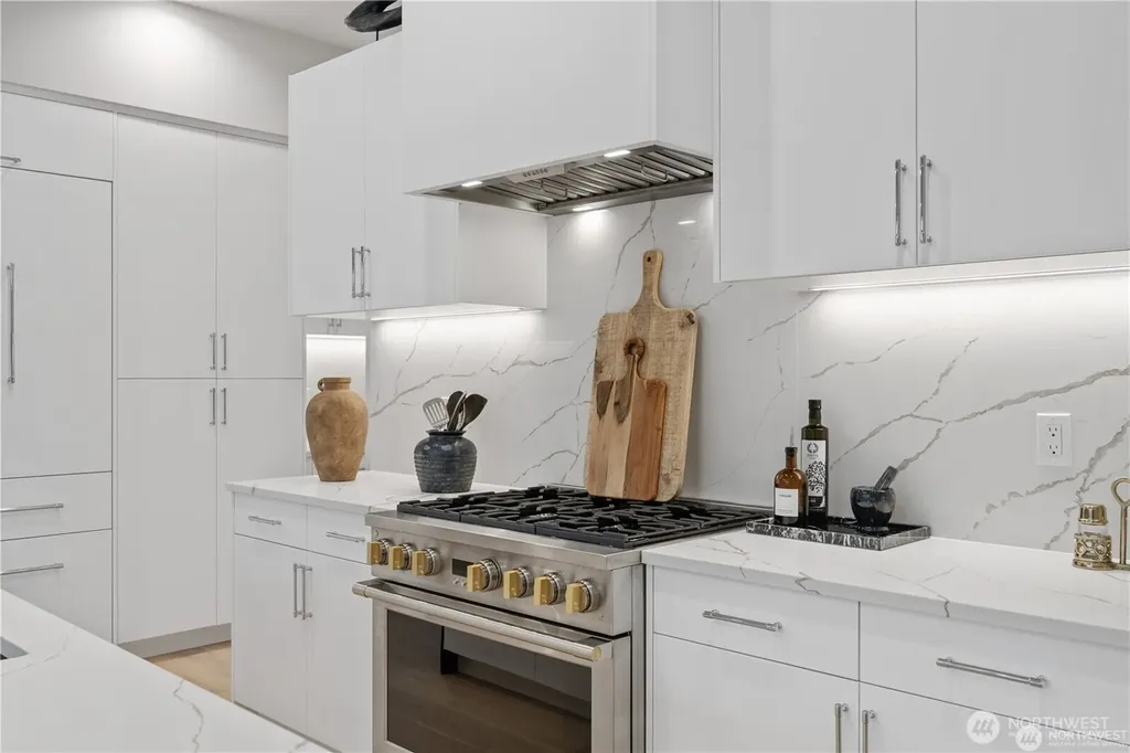290 118th Avenue SE Bellevue WA 98005