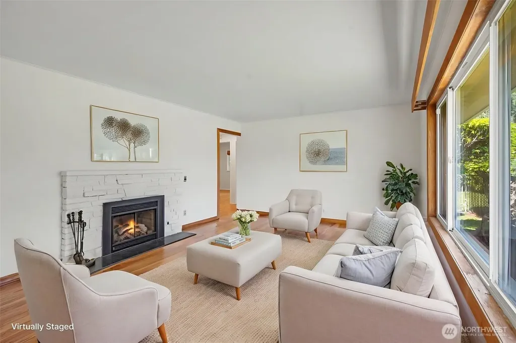 10749 30th Ave NE Seattle WA 98125