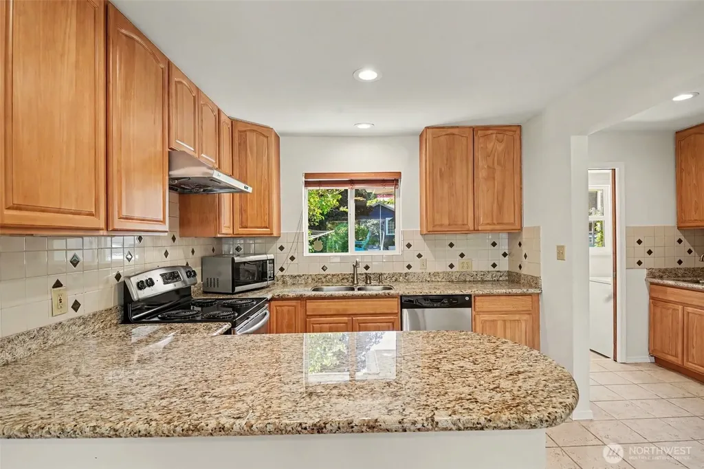 10749 30th Ave NE Seattle WA 98125