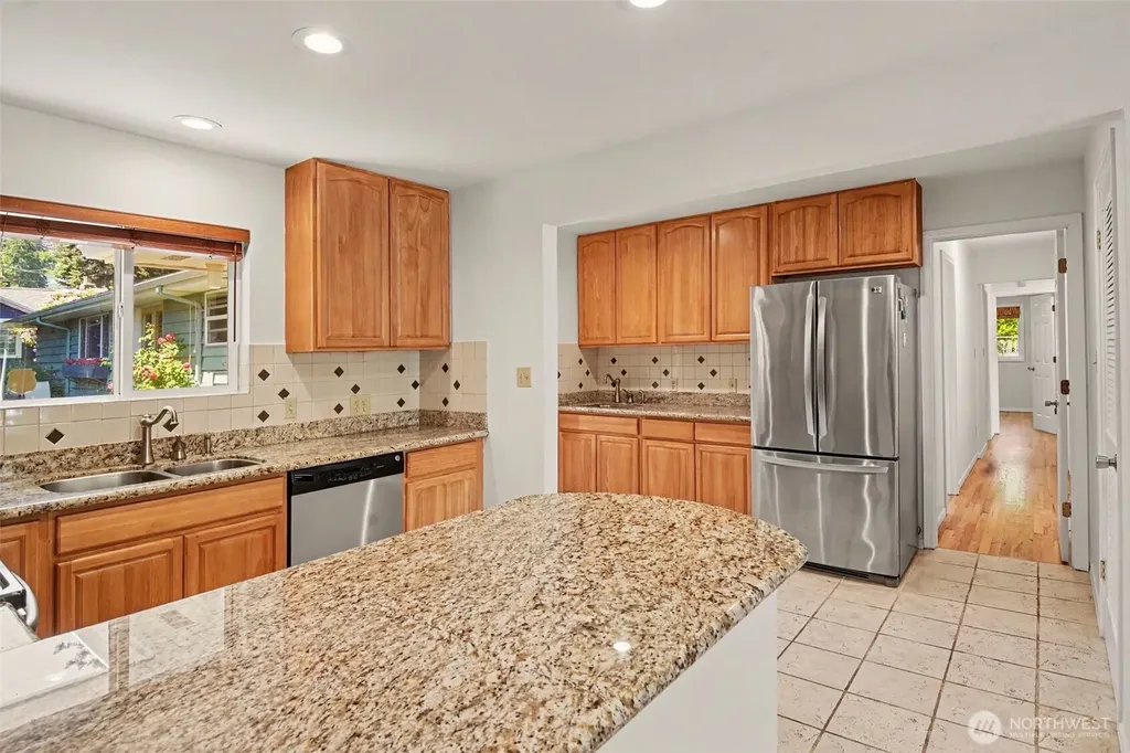 10749 30th Ave NE Seattle WA 98125