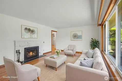 10749 30th Ave NE Seattle WA 98125