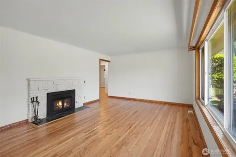 10749 30th Ave NE Seattle WA 98125