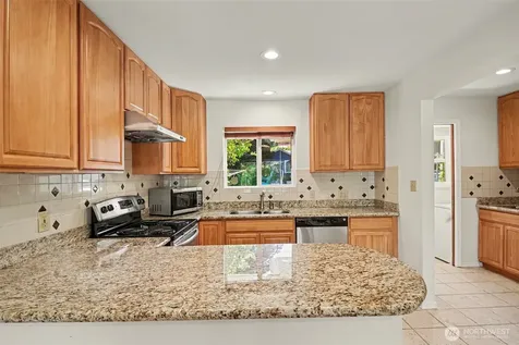 10749 30th Ave NE Seattle WA 98125