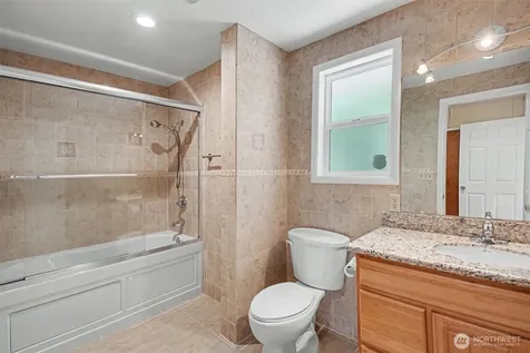 10749 30th Ave NE Seattle WA 98125
