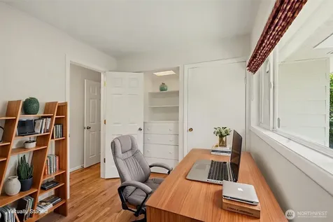 10749 30th Ave NE Seattle WA 98125