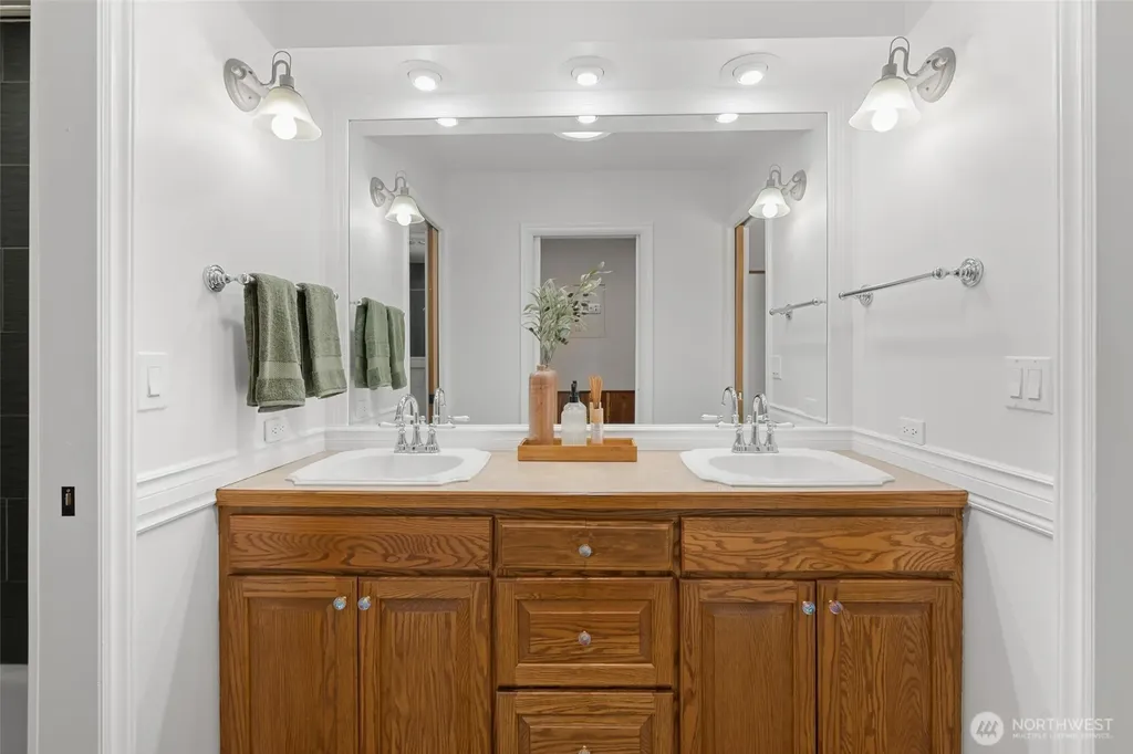 216 Denneboom Road Coupeville WA 98239