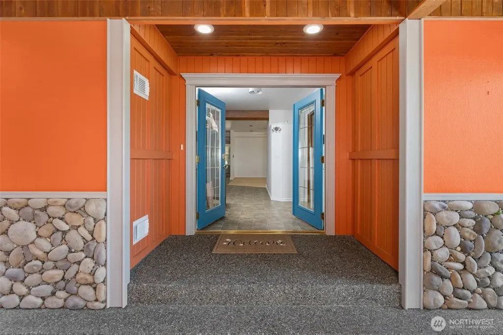 216 Denneboom Road Coupeville WA 98239