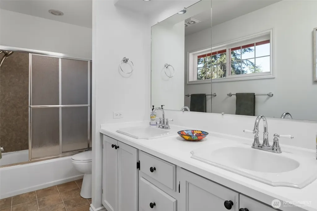 216 Denneboom Road Coupeville WA 98239