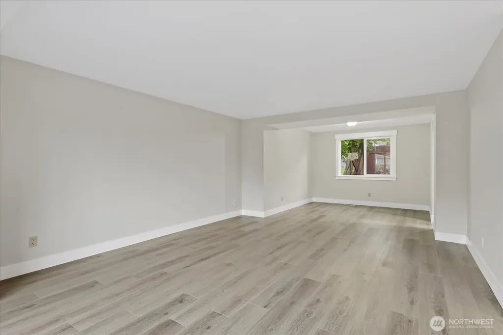 11206 SE 219th Place Kent WA 98031
