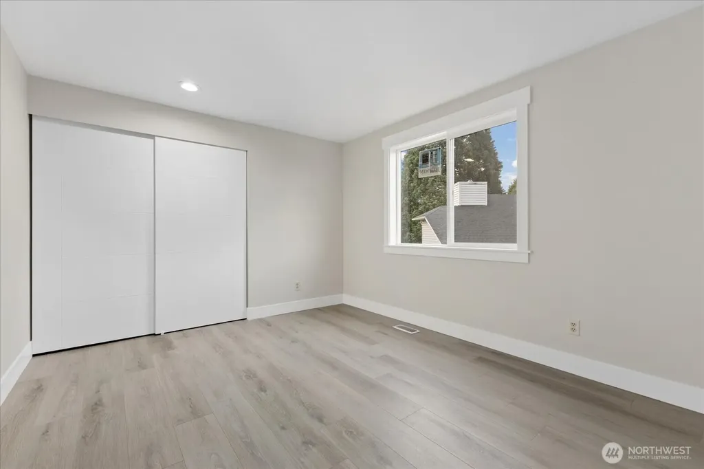 11206 SE 219th Place Kent WA 98031