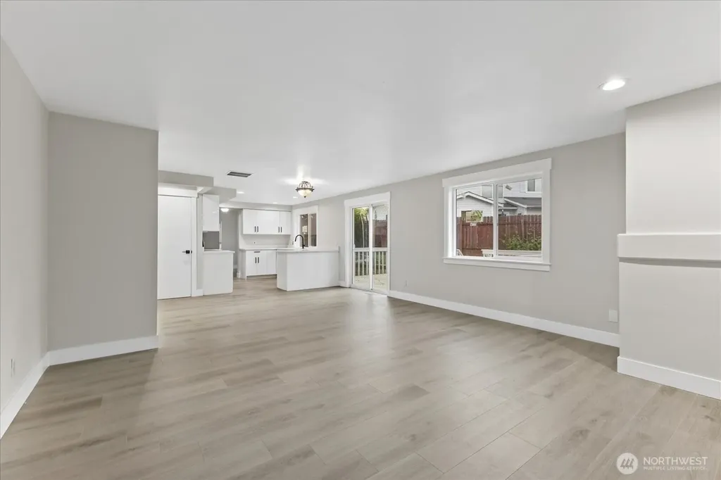 11206 SE 219th Place Kent WA 98031