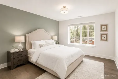 10833 104th Avenue NE Kirkland WA 98033
