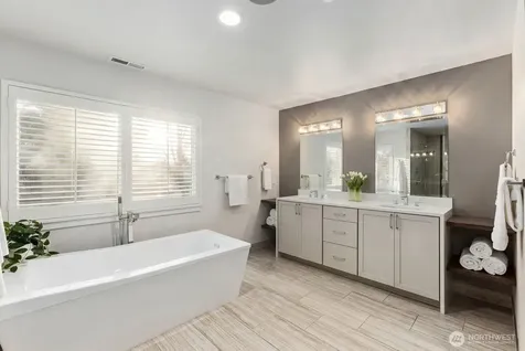 10833 104th Avenue NE Kirkland WA 98033