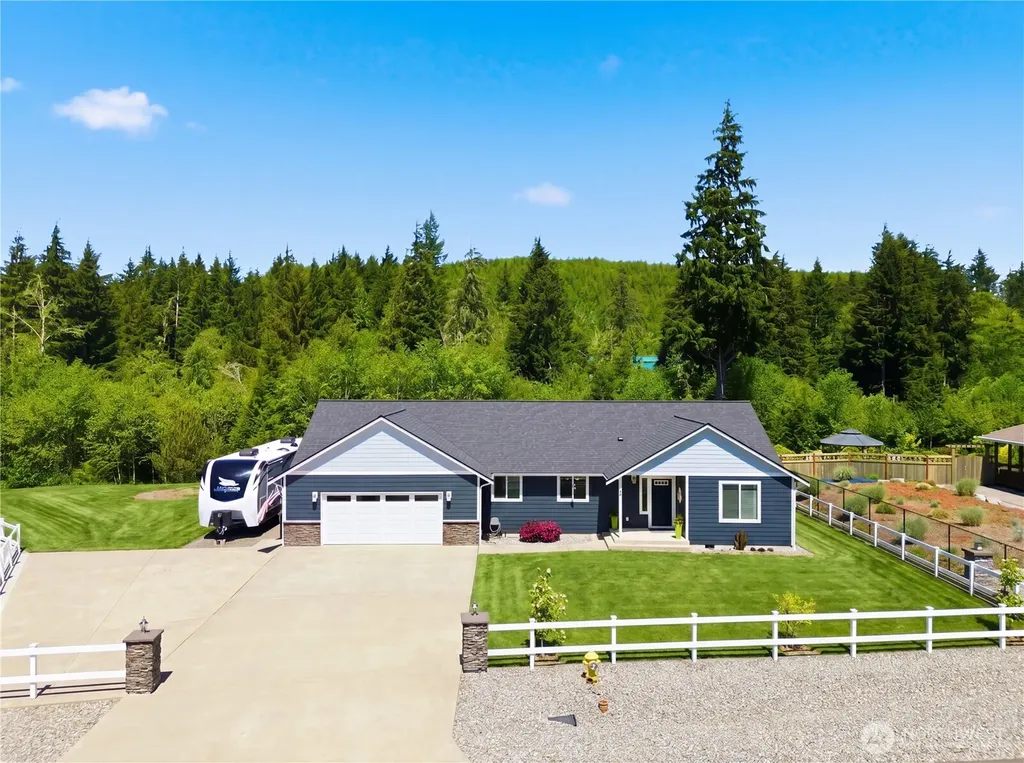 40 Sand Trap Lane Aberdeen WA 98520