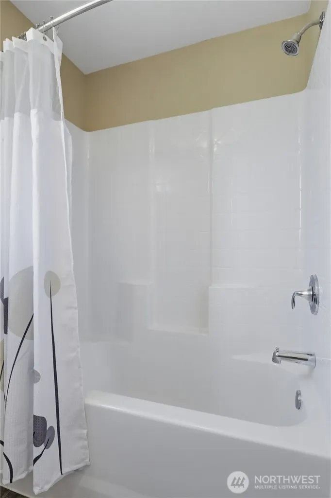 40 Sand Trap Lane Aberdeen WA 98520