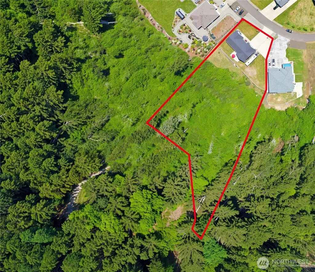 40 Sand Trap Lane Aberdeen WA 98520