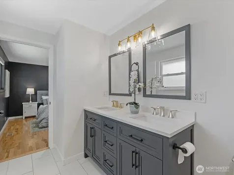 18014 110th Place SE Renton WA 98055