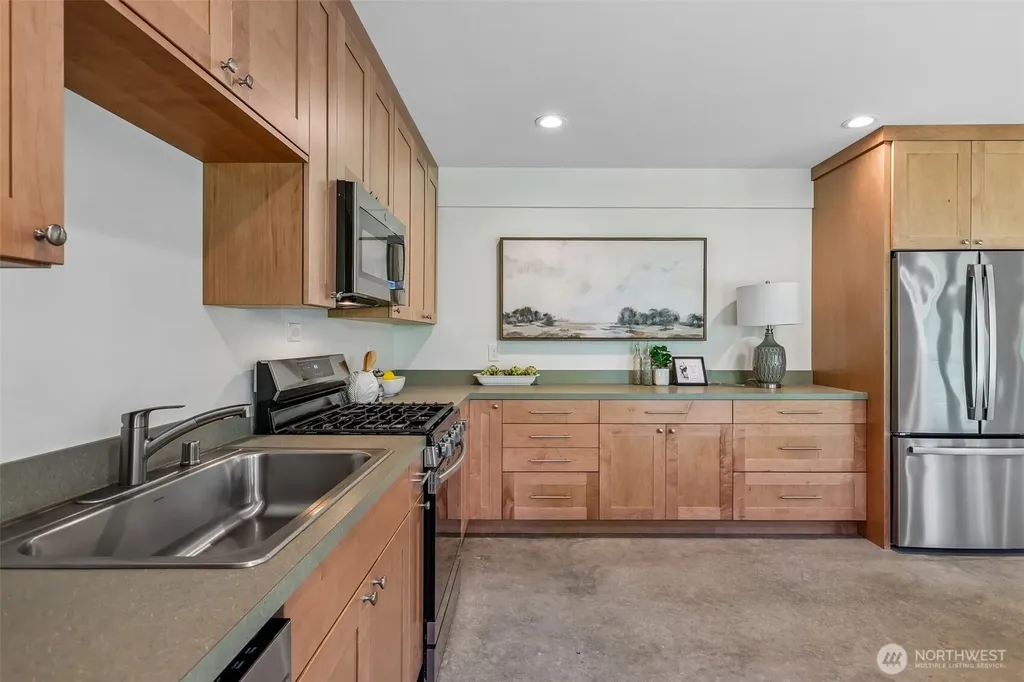 4620 Evenstar Lane Freeland WA 98249