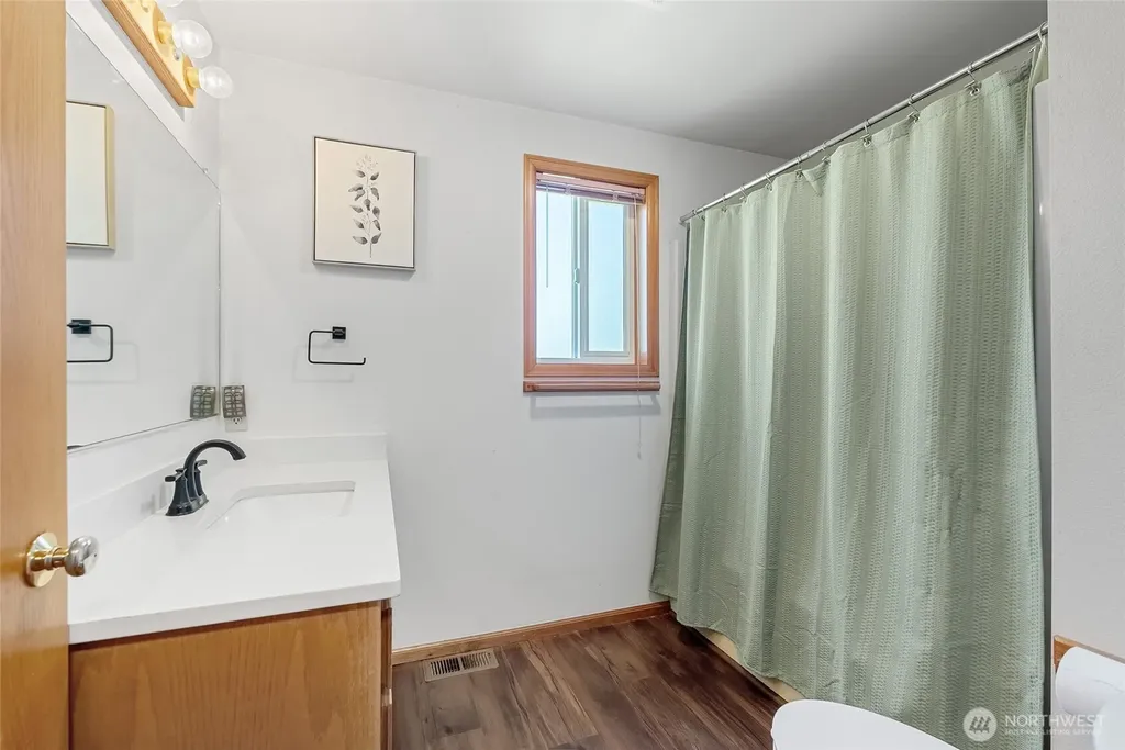 2525 Silves Court Everson WA 98247