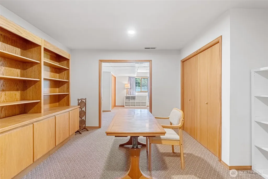 2525 Silves Court Everson WA 98247