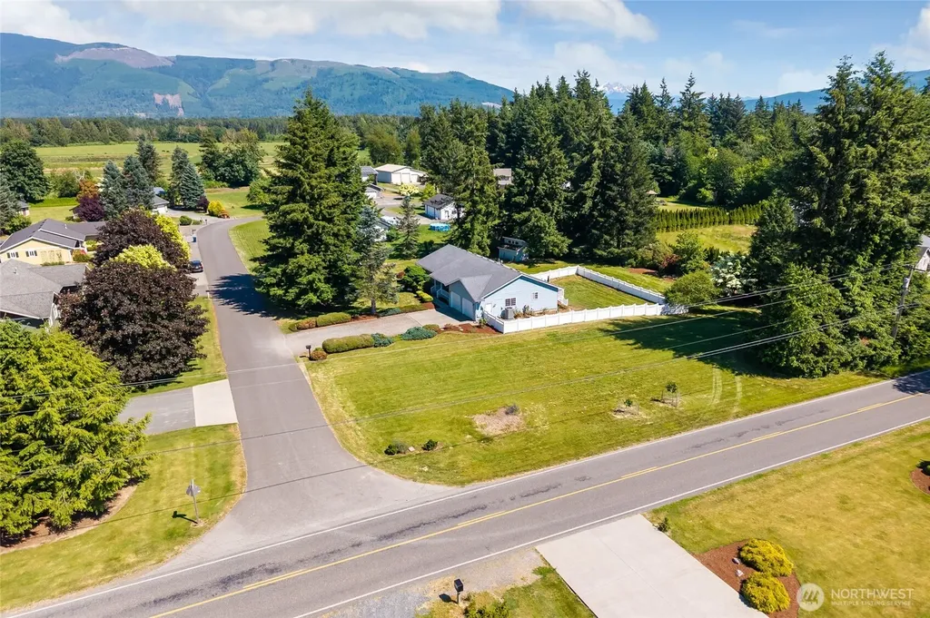 2525 Silves Court Everson WA 98247