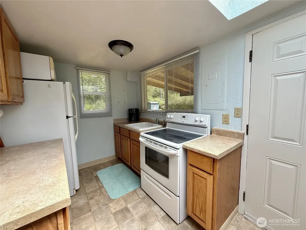 3469 Douglas Street Grayland WA 98547