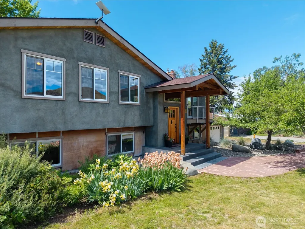 419 Bigelow Street Twisp WA 98856