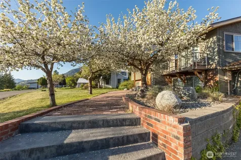 419 Bigelow Street Twisp WA 98856