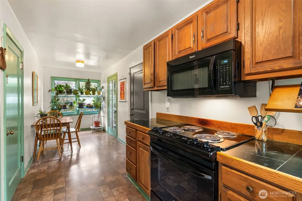 731 19th Avenue Seattle WA 98122