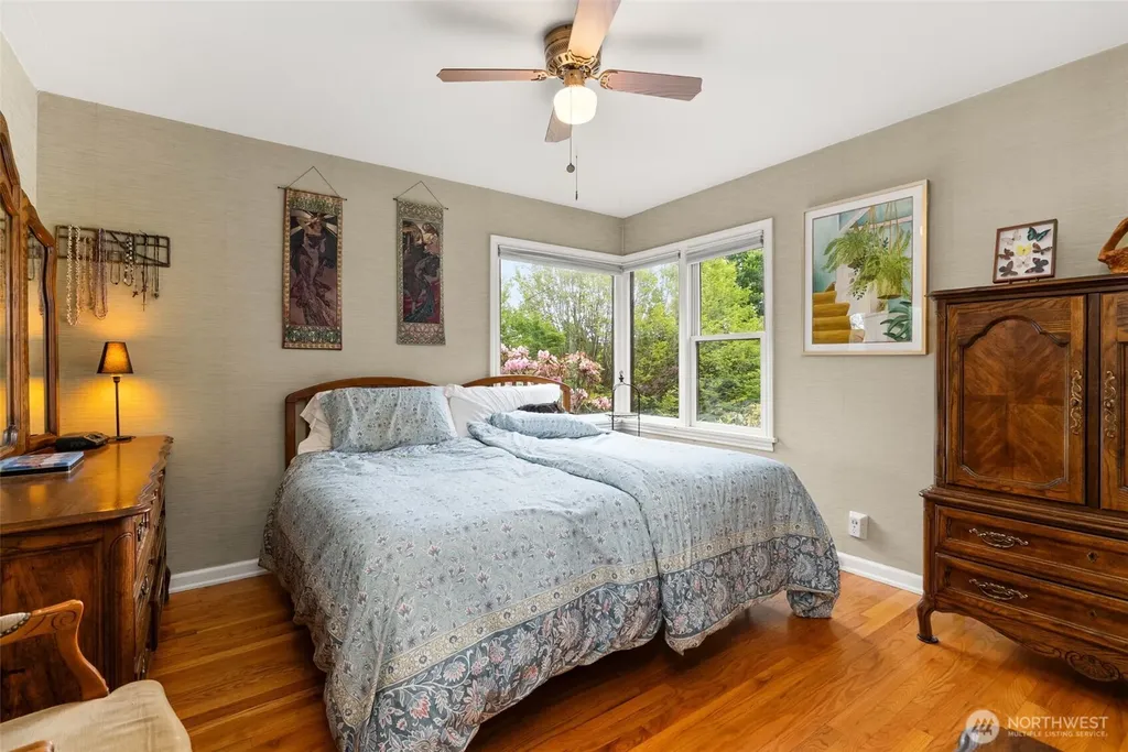 731 19th Avenue Seattle WA 98122
