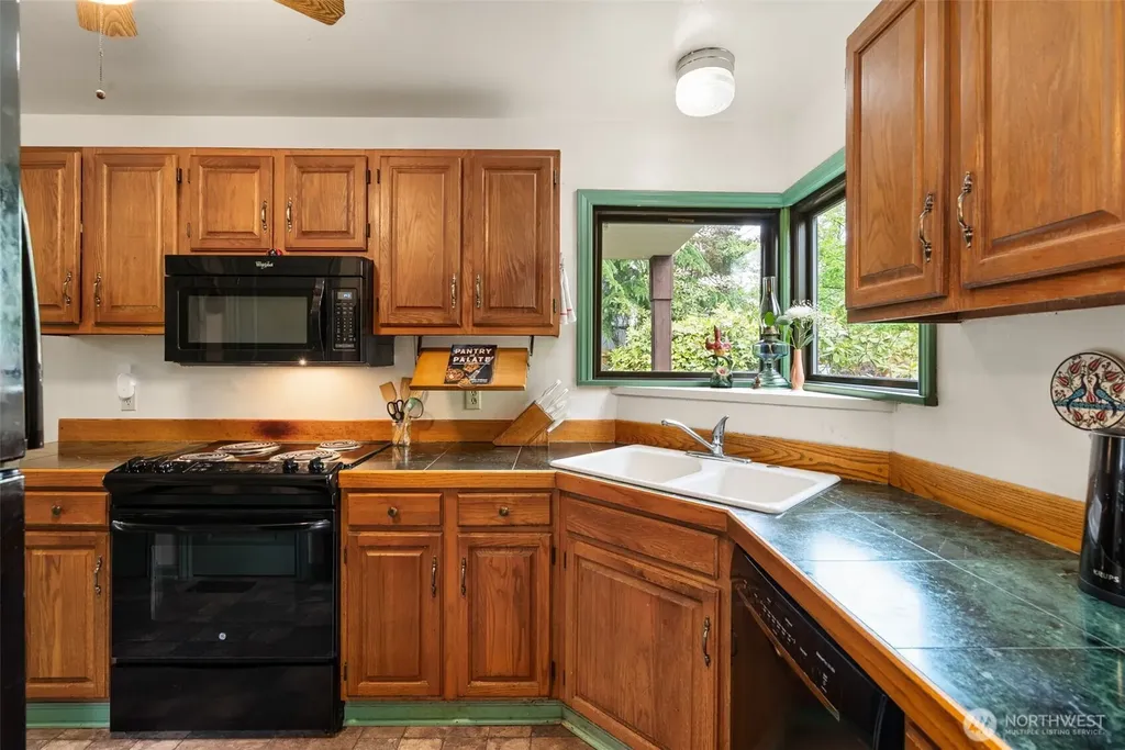 731 19th Avenue Seattle WA 98122