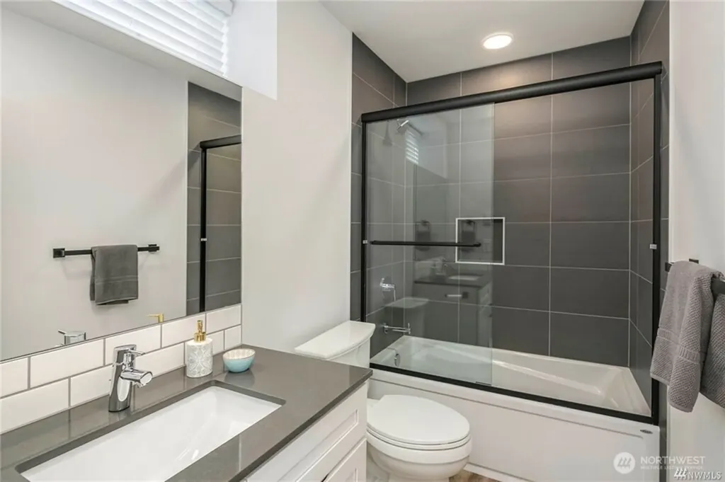 1529 Sturgus Avenue S Seattle WA 98144