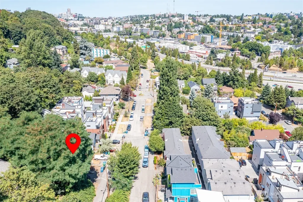1529 Sturgus Avenue S Seattle WA 98144