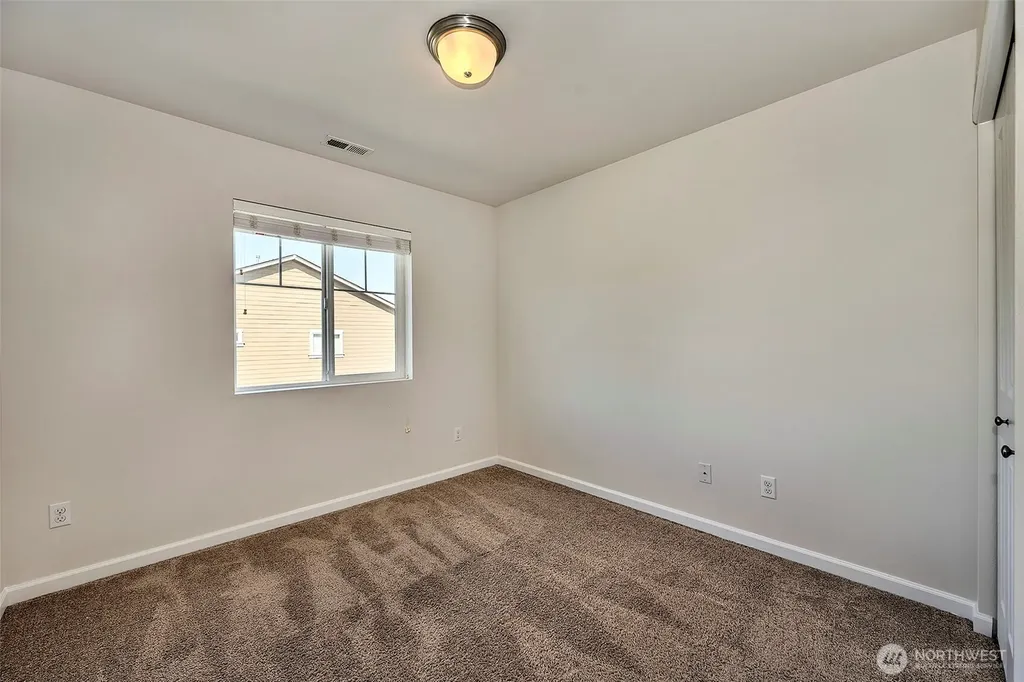 20231 4th Place W Lynnwood WA 98036