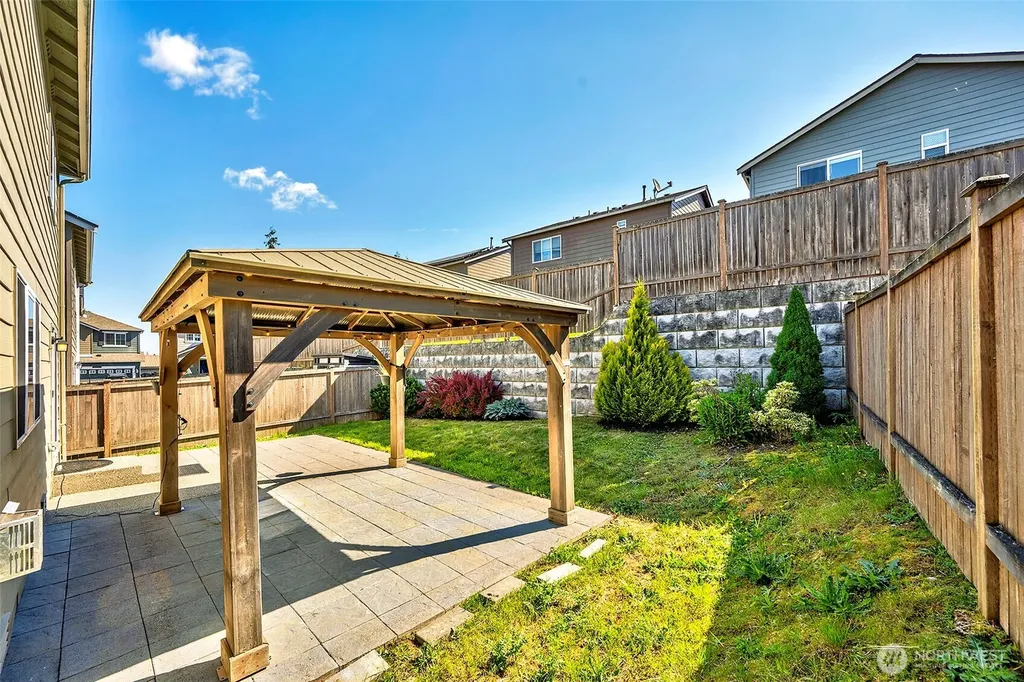 20231 4th Place W Lynnwood WA 98036