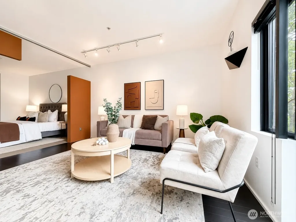 1111 E Pike Street Seattle WA 98122