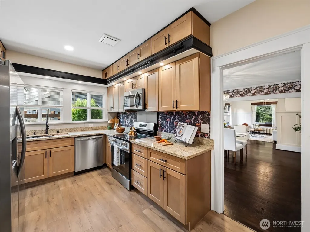 316 5th Street SW Puyallup WA 98371