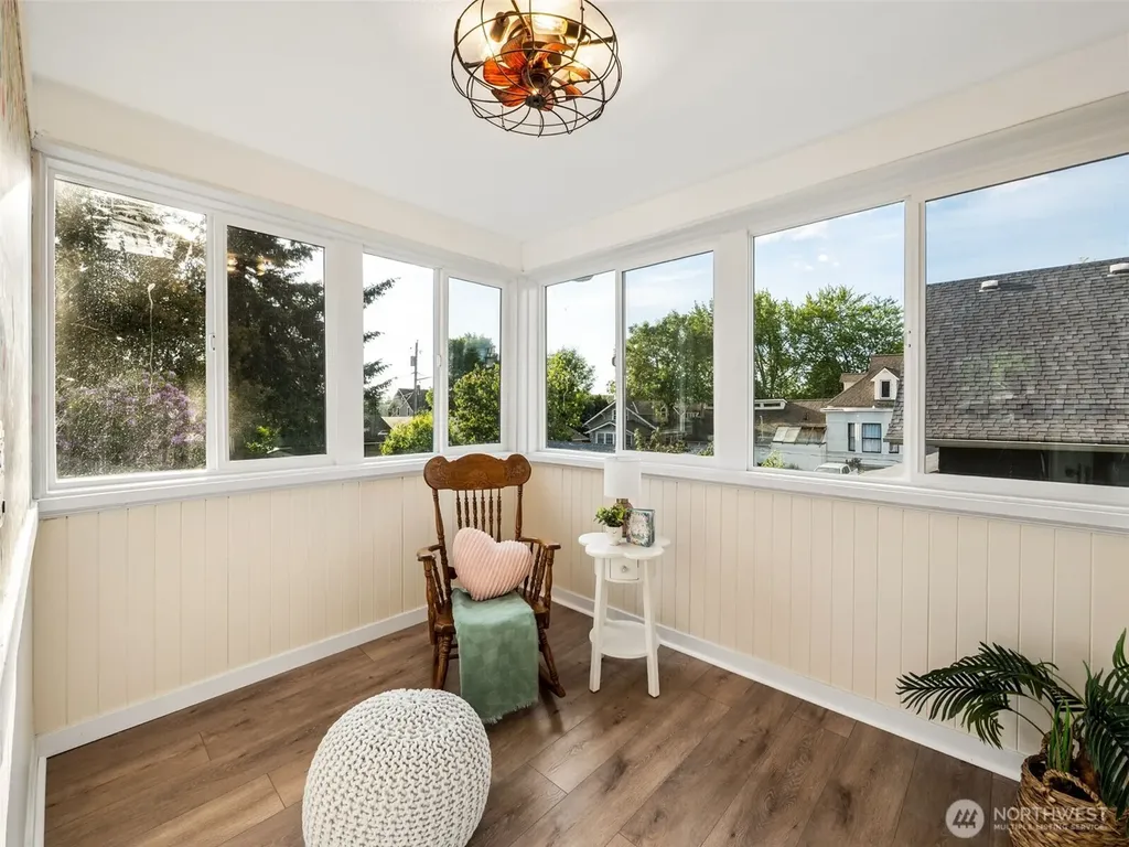 316 5th Street SW Puyallup WA 98371