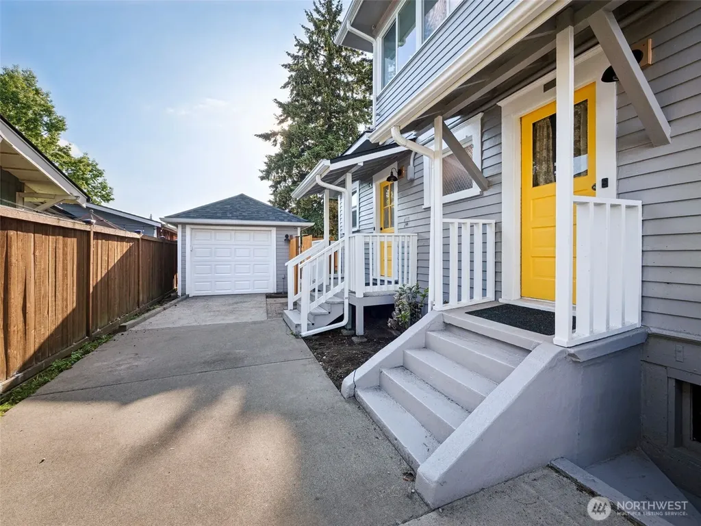 316 5th Street SW Puyallup WA 98371