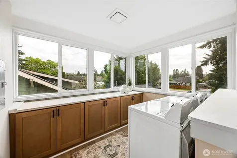 316 5th Street SW Puyallup WA 98371