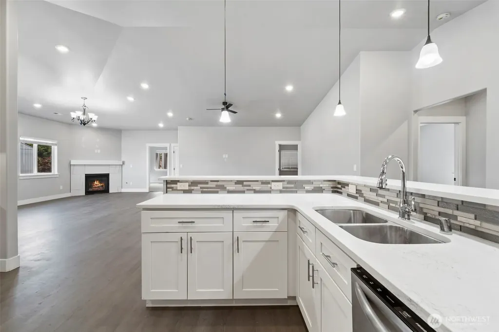 740 S Sixth Avenue Connell WA 99326