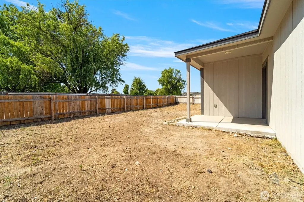 740 S Sixth Avenue Connell WA 99326