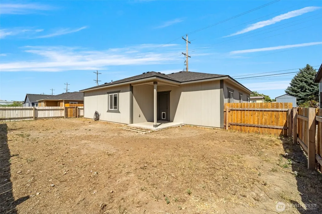 740 S Sixth Avenue Connell WA 99326
