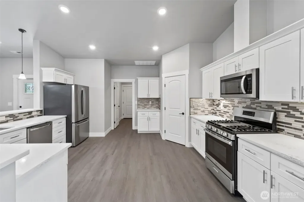 740 S Sixth Avenue Connell WA 99326