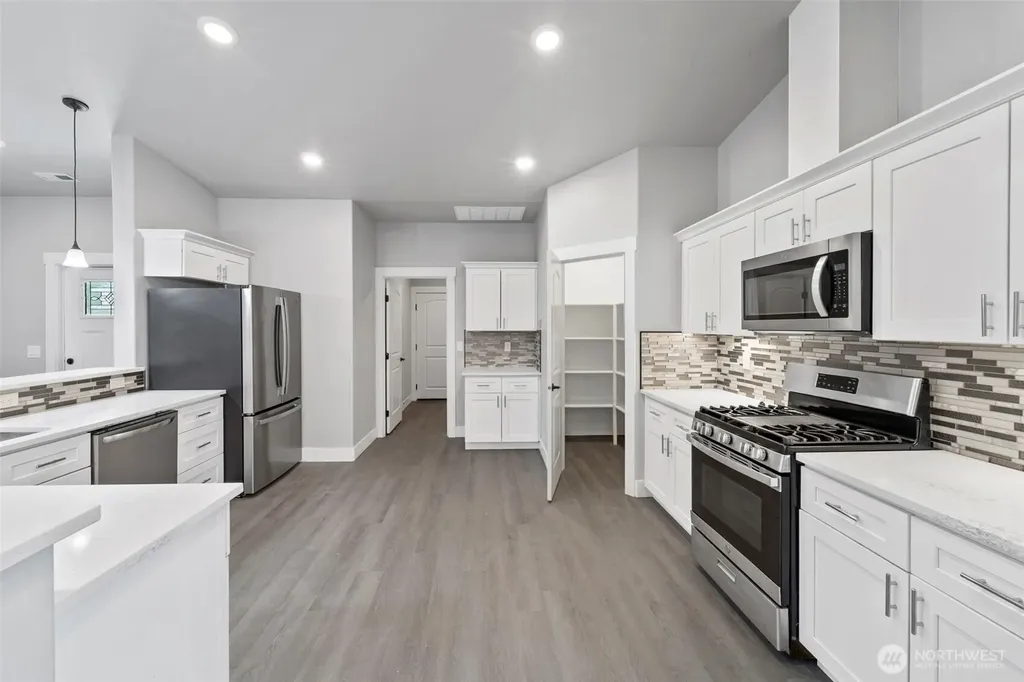 740 S Sixth Avenue Connell WA 99326