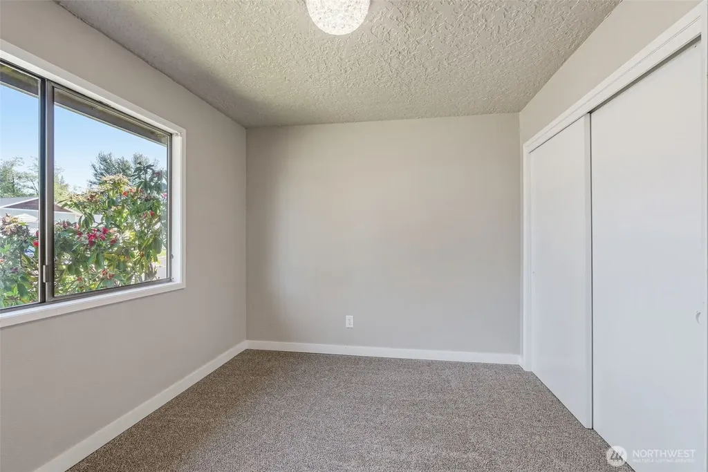 411 SE Brierwood Court Castle Rock WA 98611