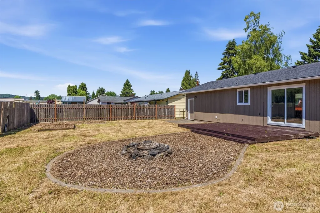 411 SE Brierwood Court Castle Rock WA 98611