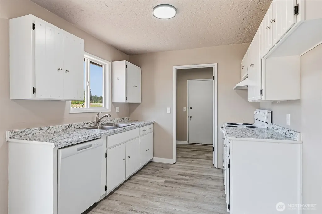 411 SE Brierwood Court Castle Rock WA 98611